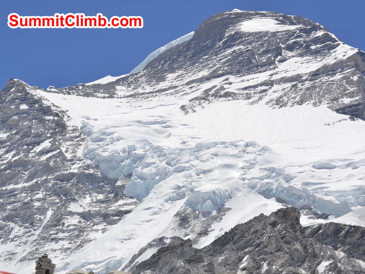 Cho Oyu cimbing route to summit seen from ABC. Dmitri Nichiporov photo Cho Oyu cimbing route to summit seen from ABC. Dmitri Nichiporov photo