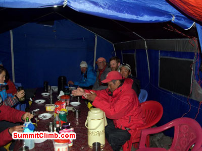 Deb-and-John-at-Concordia-Motel-Skardu,-above-Indus-River.jpg
