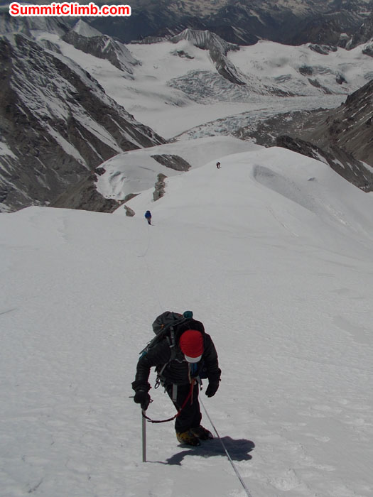 Members approaching Camp 2 at 6700 metres/22,100 feet. Photo Wayne Herrick