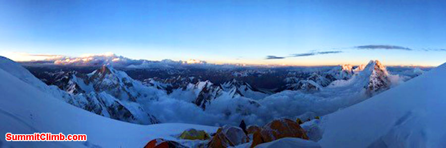 Panorama of our cold and high camp 4