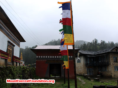 nepal volunteer trek,player flag